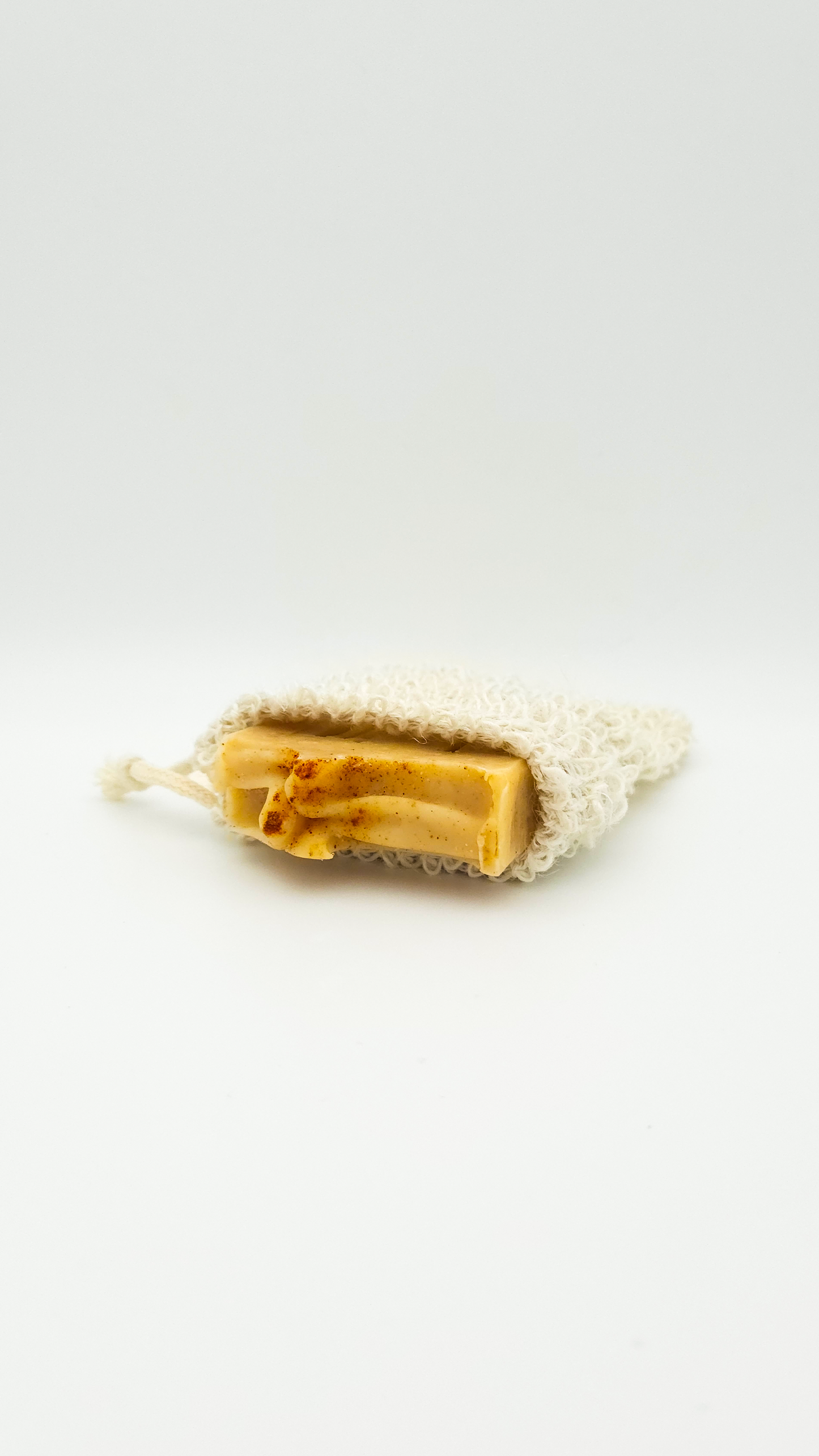 Natural exfoliating soap pouch made from sisal fiber by Latheray.